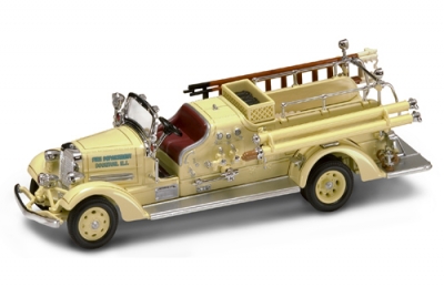 1938 AHRENS Fox VC Yellow / SIGNATURE