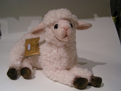 Lamb laying cream 33cm / Medium < 50cm