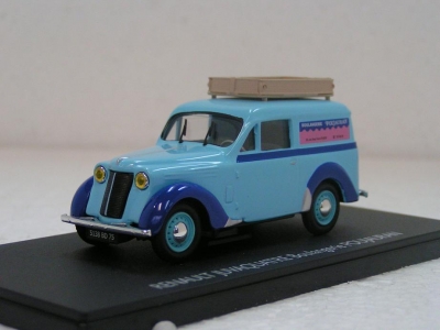 Renault Juvaquatre Boulangerie Poujauran / Publicitaires