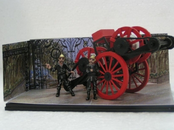 Devidoir mobile carr� utilis� � la fin du 19eme si�cle avec deux figurines
