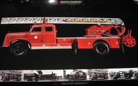 Beautiful Ladder Fire engine Mercedes L6600 / MINICHAMPS