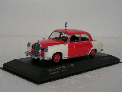 Mercedes 180 Einsatzleitwagen / MINICHAMPS