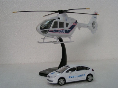 Coffret avec VSL et Helicopt�re EC 135 SAMU / NEW RAY