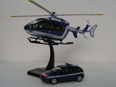 Coffret avec véhicule Ford Focus et Helicoptére EC145 Gendarmerie / Gendarmerie