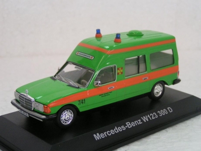 Ambulance Mercedes Benz W123 300D / NOREV