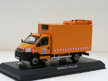 Renault Mascott DDE avec panneau de protection repliable