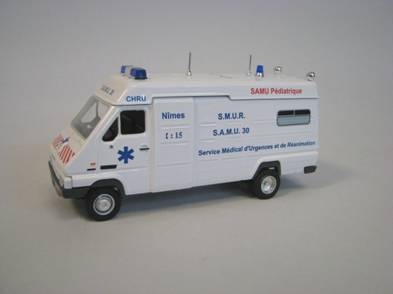 Renault B120 ambulance SAMU  PEDIATRIQUE