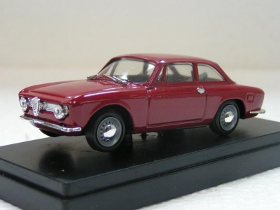 Alfa Romeo Givlia Serit GT 1963 / Alfa Romeo