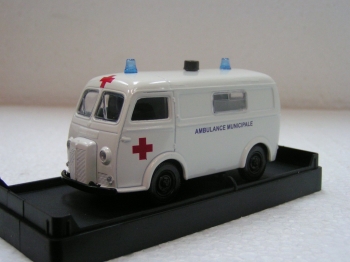Peugeot D4A ambulance municipale