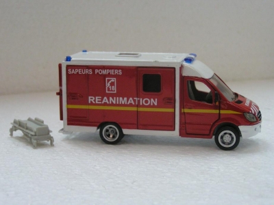 Ambulance de reanimation Mercedes Sprinter / SIKU