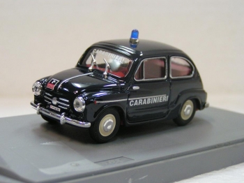 Fiat 600 D Berlina Carabinieri
