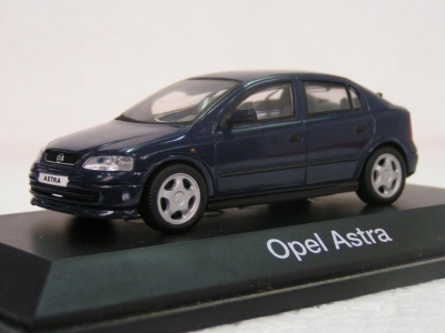 Opel Astra FlieBlieck / Opel