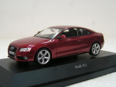 Audi A5 / Audi