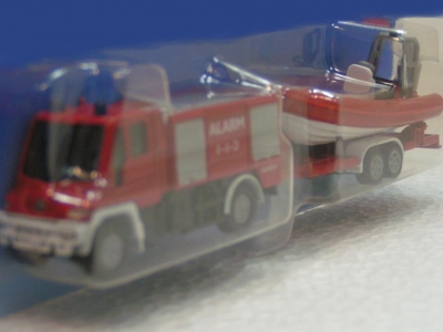 Mercedes Unimog + bateau sur remorque(version danoise) / Autres