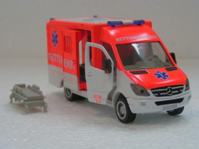 Mercedes Sprinter ambulance de r�animation / Ambulance