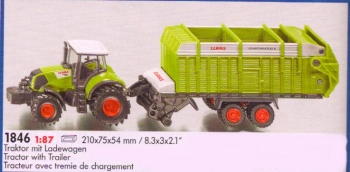 Tracteur Claas avec tremie de chargement