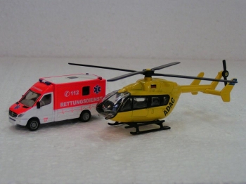 Ensemble Rettungswagen avec Helicoptere ADAC