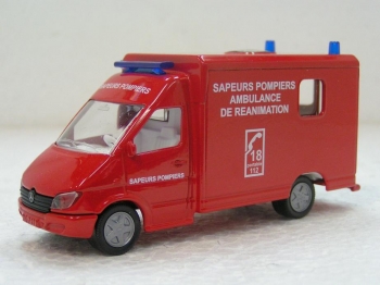 Mercedes Benz ambulance de reanimation sapeurs pompiers