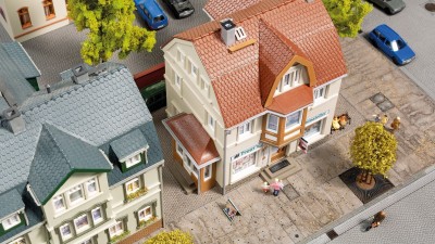 AUHAGEN kit à construire en plastique teinté de maison du photographe
