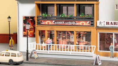 AUHAGEN kit à construire en plastique teinté de Kebab + barbier (colle non incluse) Batiments
