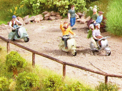 NOCH set de clôture équestre (18 éléments de 1,4cm haut longueur totale 97cm) HO scale