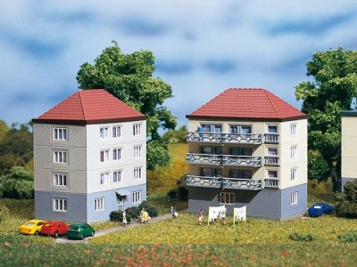 AUHAGEN kit à construire en plastique teinté de 2 immeubles modernes (colle non incluse) Bulding