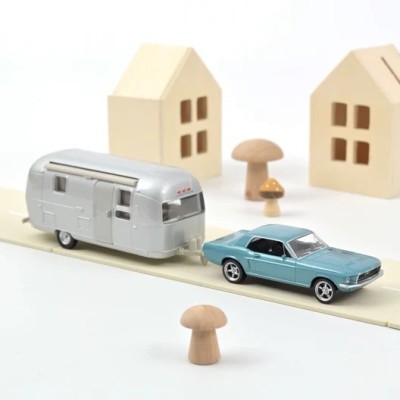 NOREV Ford mustang 1966 bleu métallisée + caravane Airstream série JET-CAR Véhicules miniatures