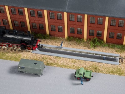 AUHAGEN set de 2 fosses de visite (maquettes plastiques teintées à construire colle non incluse) N scale