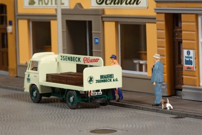 AUHAGEN superbe camion miniature MC Goliath Expr.1100 plateau transport de boisson 