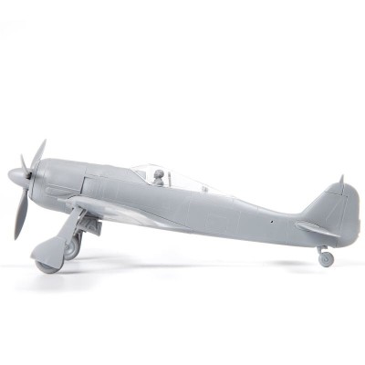 ZVEZDA plastic kit 