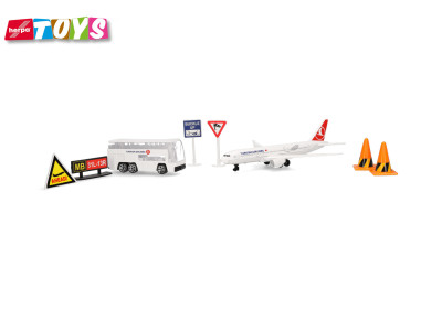 DARON diecast Airplane and  airport playset 