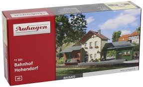 AUHAGEN kit plastique à construire Gare de Hohendorf (plastique teinté et décoré (simple à monter colle non fournie) Echelle HO