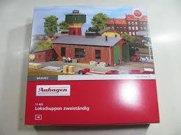 AUHAGEN plastic kit of two-road engine shed (258x170x102mm) Bulding