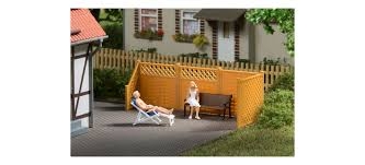 AUHAGEN plastic kit privacy fence with posts (total lenght 440mm) HO scale
