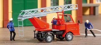 AUHAGEN plastic kit of Multicar M22  ladder fire brigade HO scale
