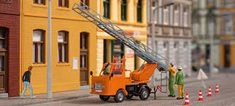 AUHAGEN plastic kit MULTICAR M22 with rootating Ladder HO scale