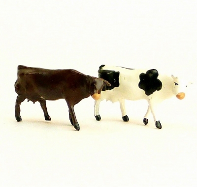 CBG MIGNOT Figurines CBG  Vache tête haute (brun ou blanc tachetée) Figurines Plombs