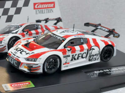 CARRERA EVOLUTION Audi R8 LMS GT3 evo II 