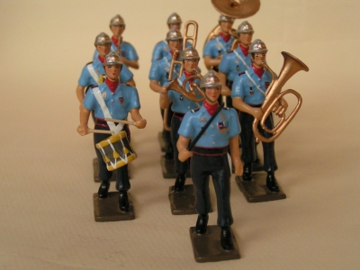 CBG MIGNOT Fanfare 9 musiciens et le chef de musique SAPEURS POMPIERS au défilé tenue d'été Figurines Plombs