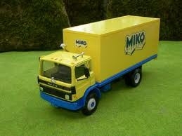 C.E.F./REPLEX Renault/Mack MS200P MIKO Diecast models