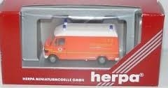 HERPA Mercedes Benz 310D RTW 