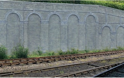HORNBY élément de décor monté , peint prêt à poser   