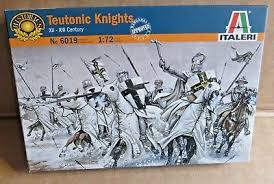 ITALERI set of figures  