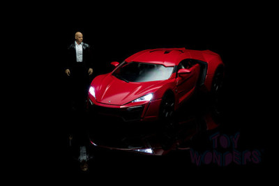 JADA 1/18 W MOTORS LYKAN HYPERSPORT W / DOM'S figure red 2012 (avec éclairage) Voitures