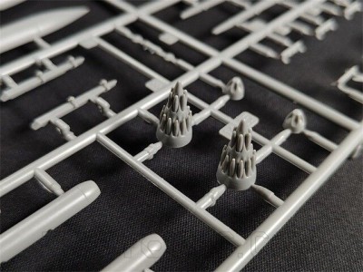 KINETIC maquette plastique à construire 