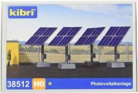 KIBRI kit plastique à construire d'installation Photovoltaique (4 supports et panneaux solaires) (colle non fournie) Maquettes et figurines plastiques