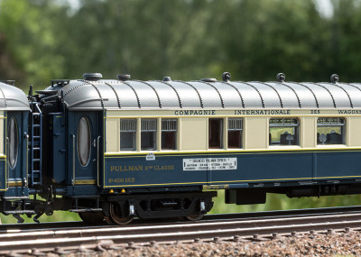 MÄRKLIN set of 6 passenger cars 