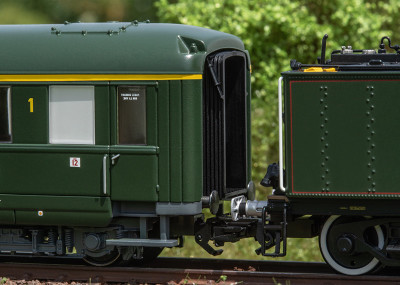 MARKLIN set of 3 passenger cars SNCF ep IV (2x 2nd cl+ 1 x mixte 1/2) (limited edition) Trains