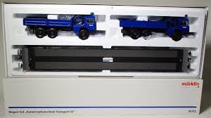 set de 2 wagons surbaissés avec 2 camions THW DB ep IV/V MARKLIN 1 Wagons