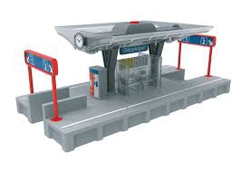 MARKLIN MY WORLD Railway platform with light and accessories (best way to add at the MY WORLD trains range) (up to 3 years) Accessories